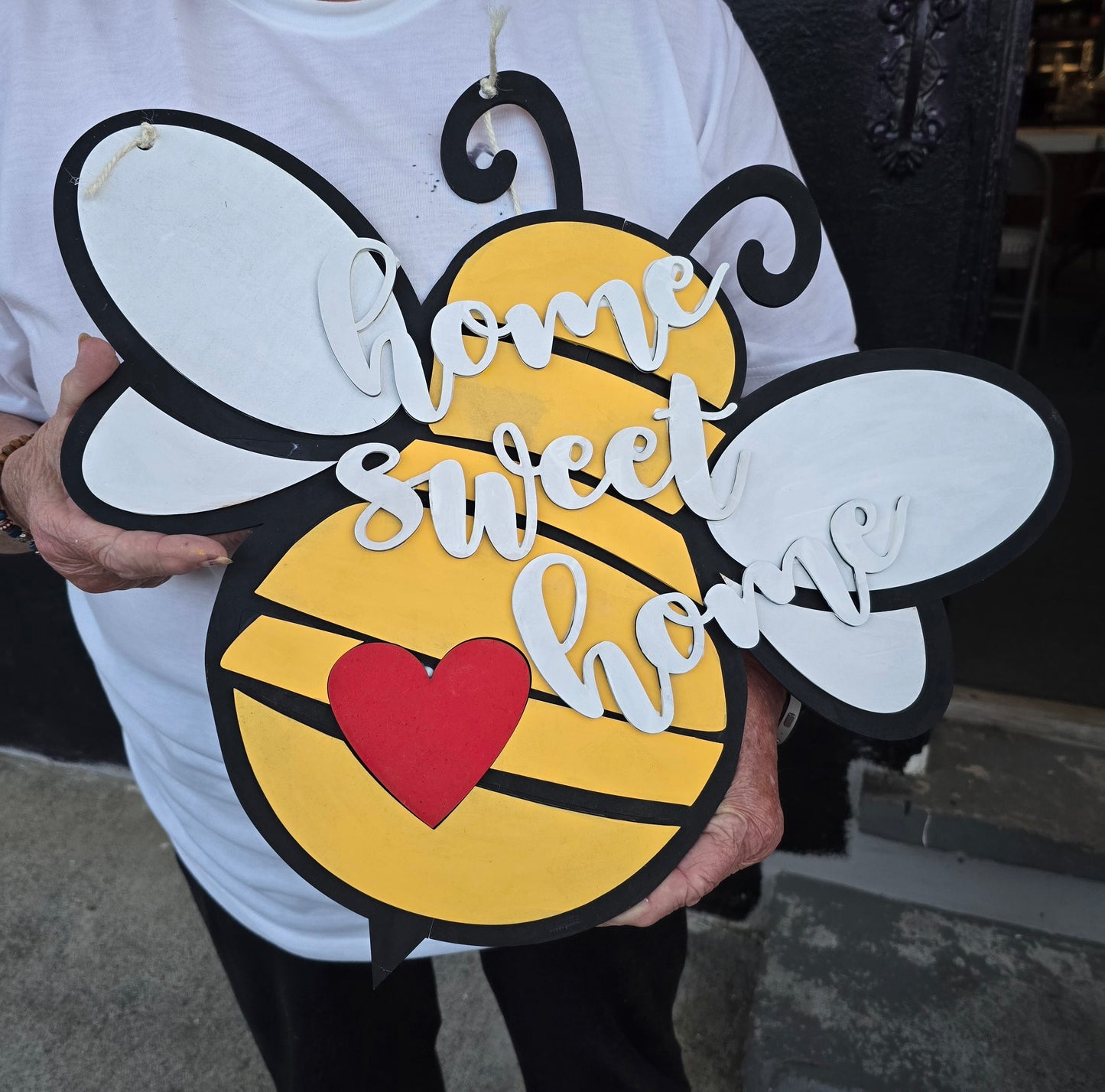 Home Sweet Home Bee Hanger