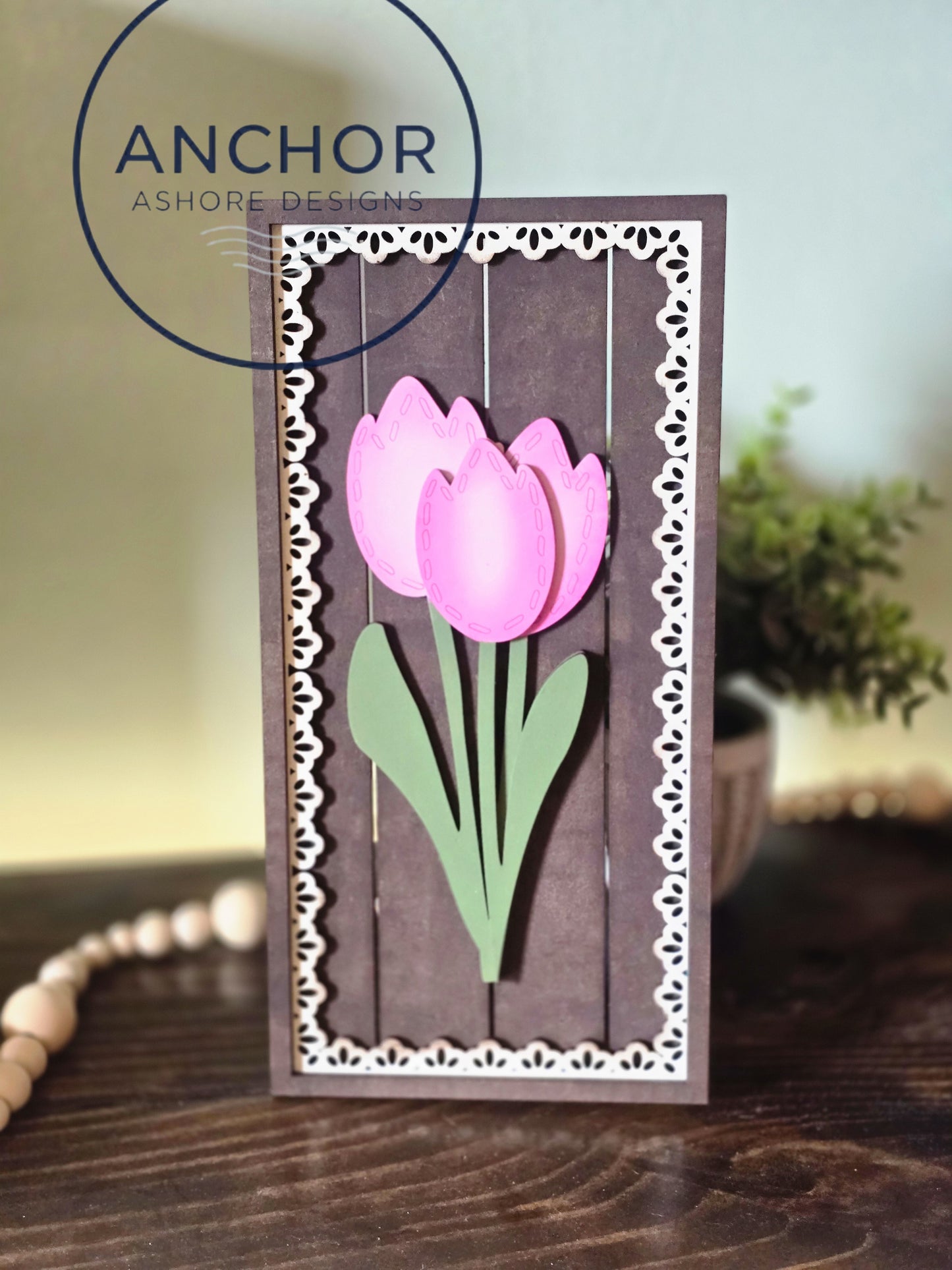 Lace Tulip Shelf Sitter